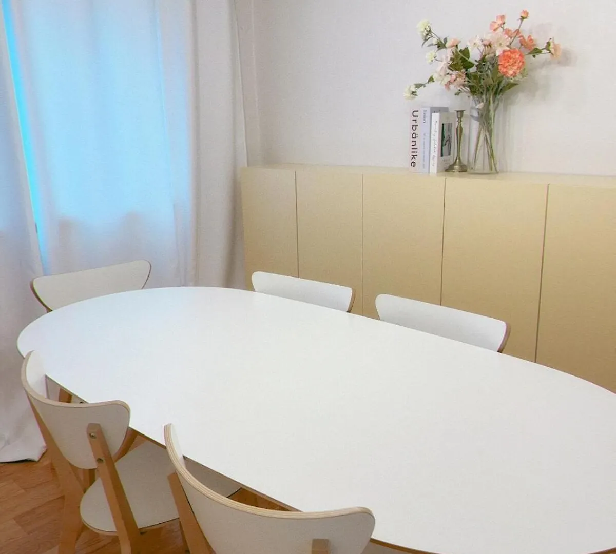 The Full House 10 Minutes Walk From Hongik University Station 5 Single Beds And Free Luggage Storage Seúl
