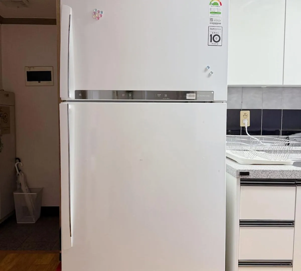 Apartamento The Full House 10 Minutes Walk From Hongik University Station 5 Single Beds And Free Luggage Storage Seúl